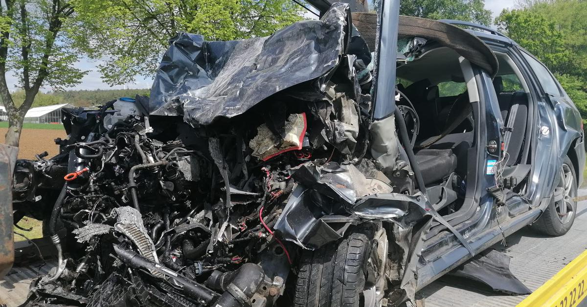 Zwei Tote Nach Unfall Zwischen Neustadt Und Stadtallendorf